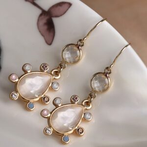 gold pearlised earrings