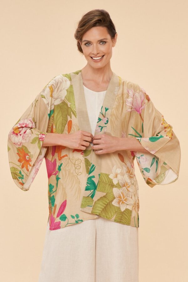 Powder flower jungle kimono