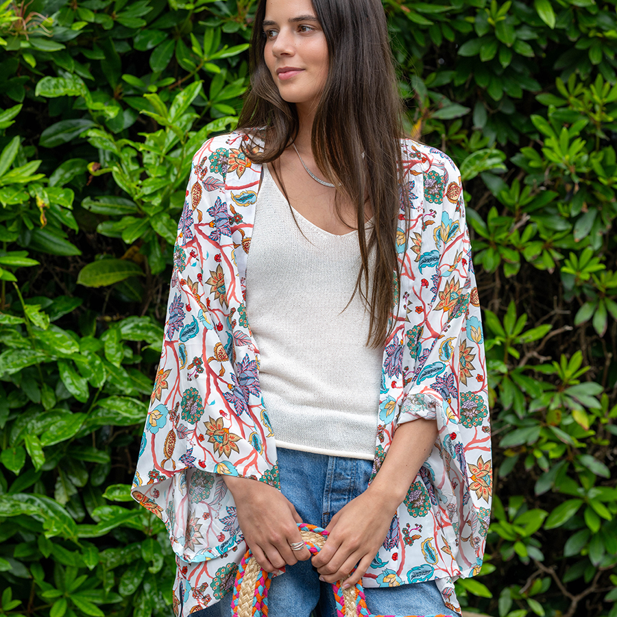 PoM white paisley kimono Rainbow and Spoon Oxford white paisley flower kimono
